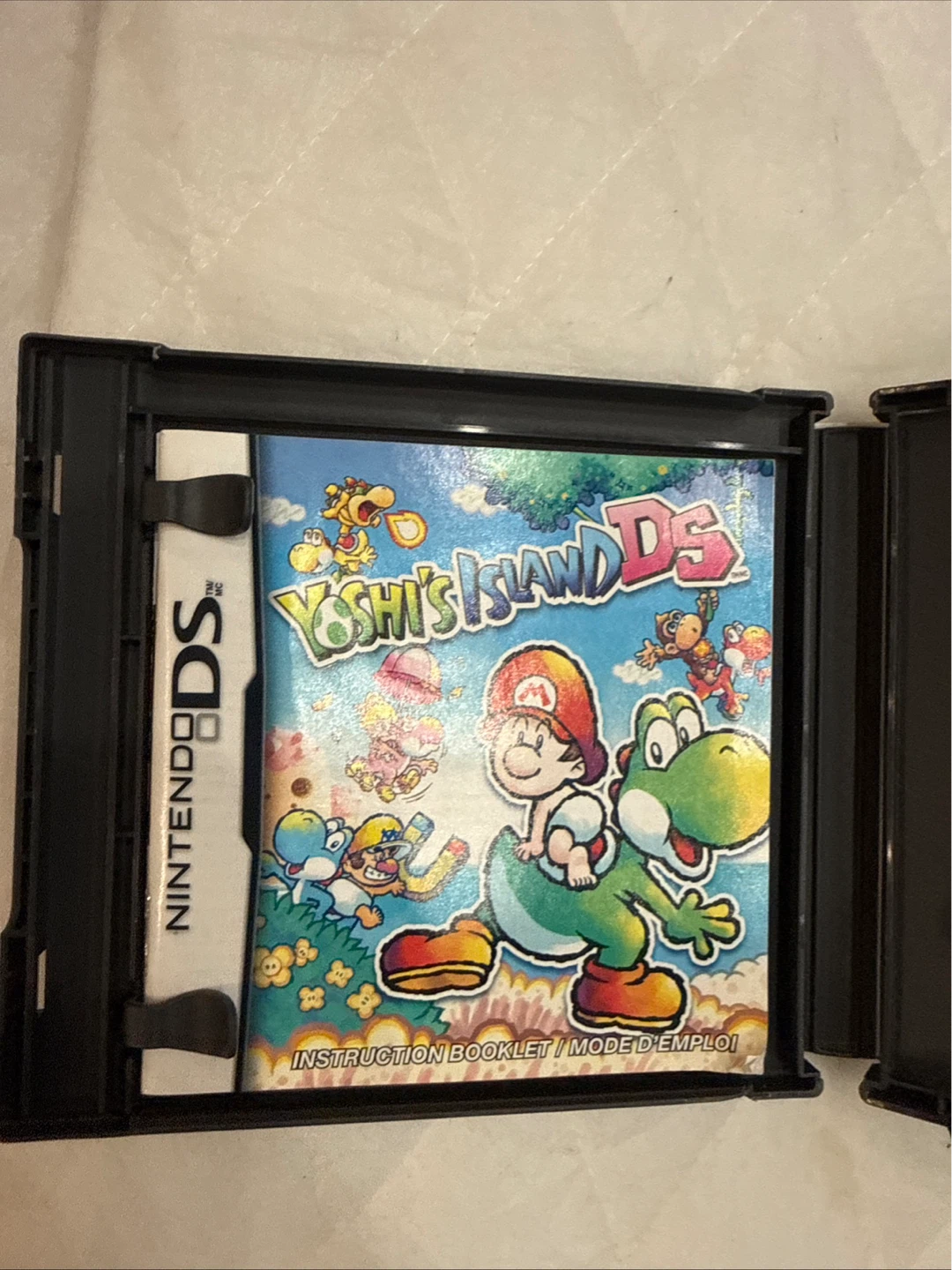 Yoshi's Island DS Nintendo Game - photo 2