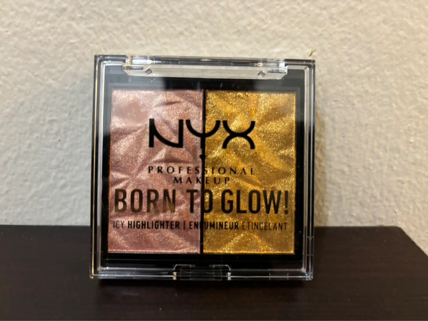 NEW-NYX Professional Makeup Highlighter Palette