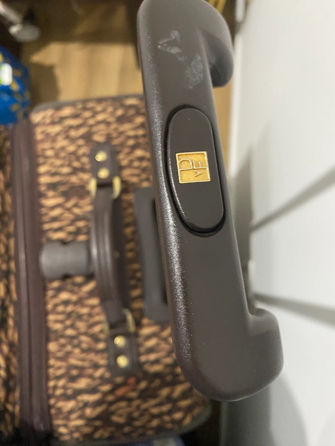 Luggage - Brown Patterned Spinner Suitcase - photo 3