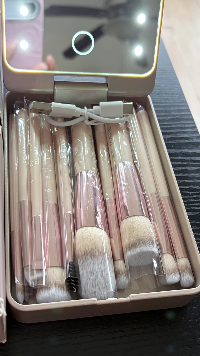 BS-MALL Travel Makeup Brush Set with LED Light Mirror - photo 4