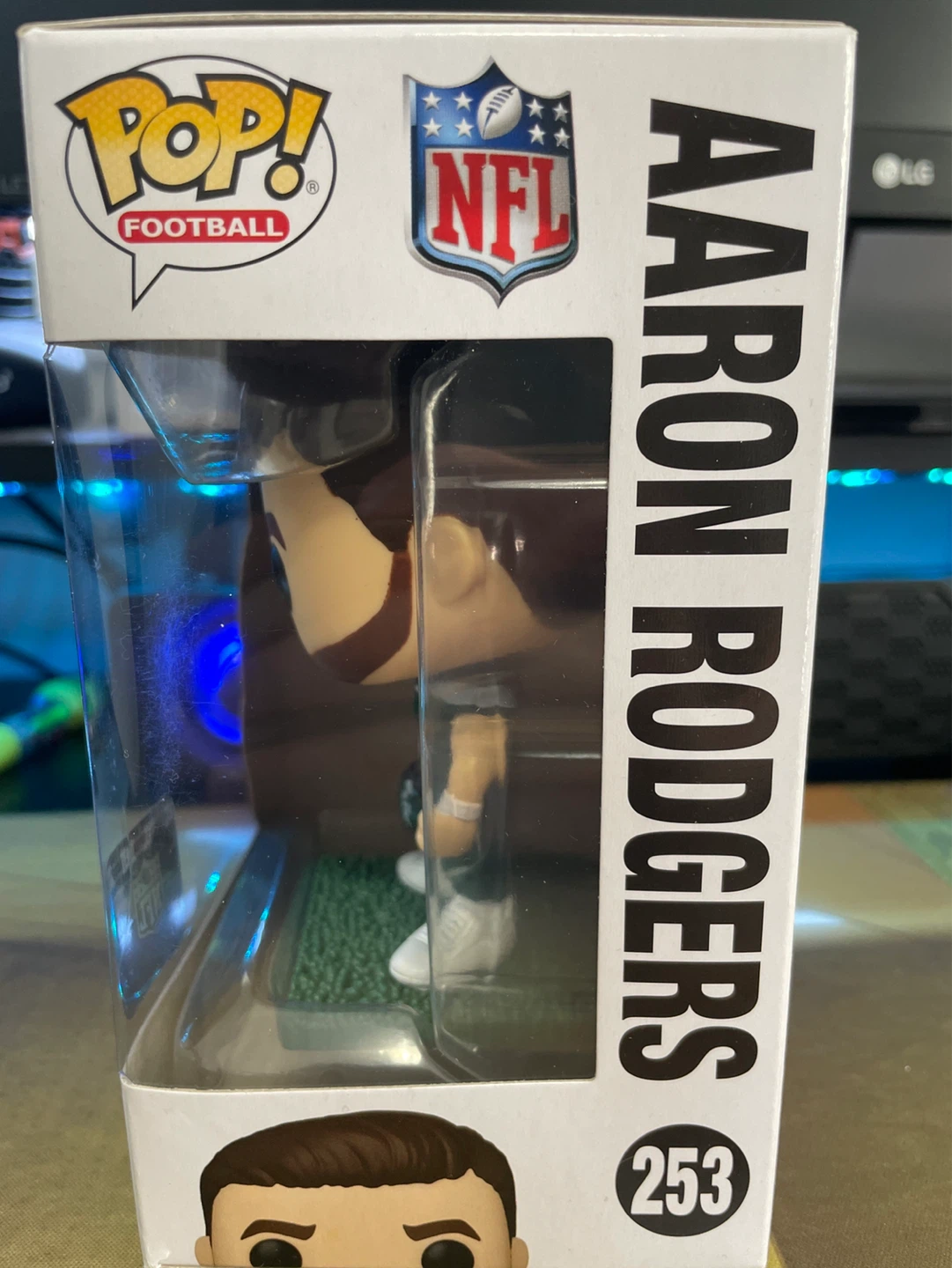Funko Pop! Football Aaron Rodgers #253 Vinyl Figure - photo 2