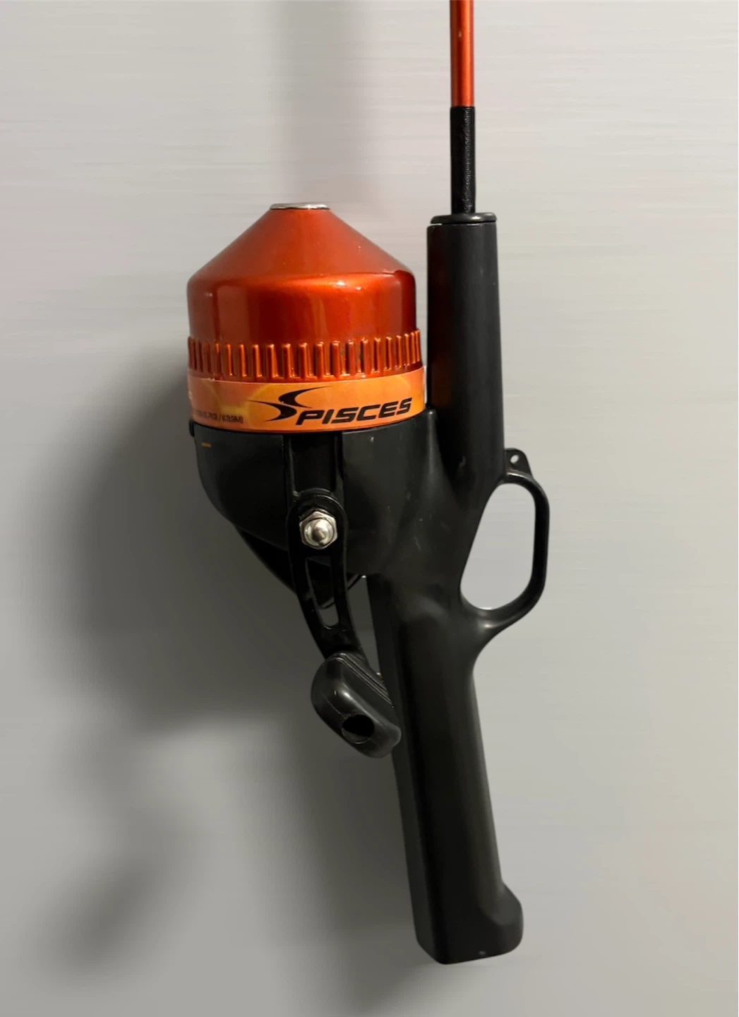 Kids Spincast Fishing Rod and Reel Combo - photo 2