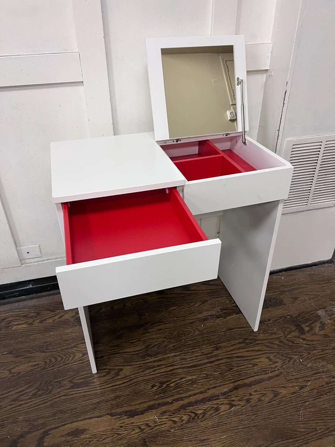 White Vanity Table with Mirror and Drawer - photo 4