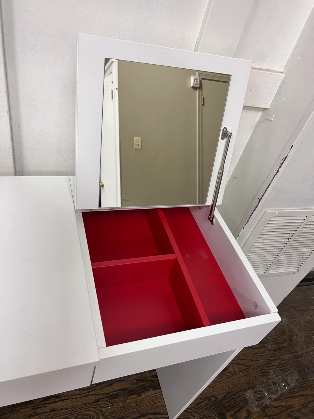 White Vanity Table with Mirror and Drawer - photo 3