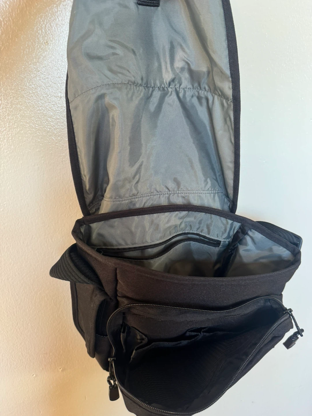 ⚽️Tamrac Black Messenger Camera Bag - photo 4