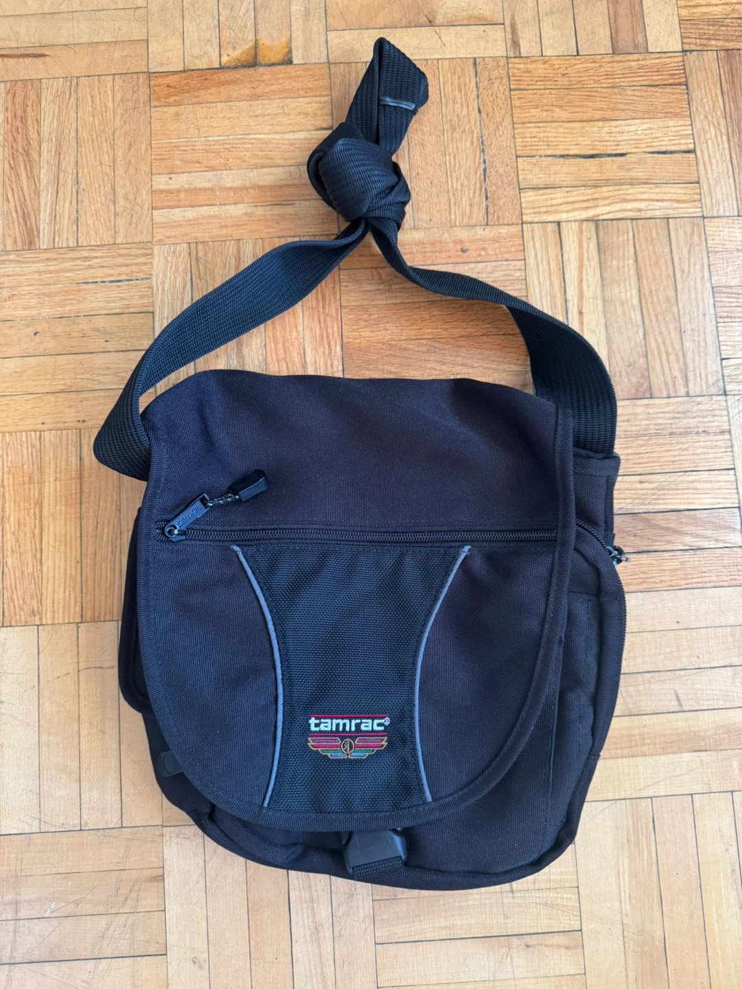 ⚽️Tamrac Black Messenger Camera Bag - photo 2