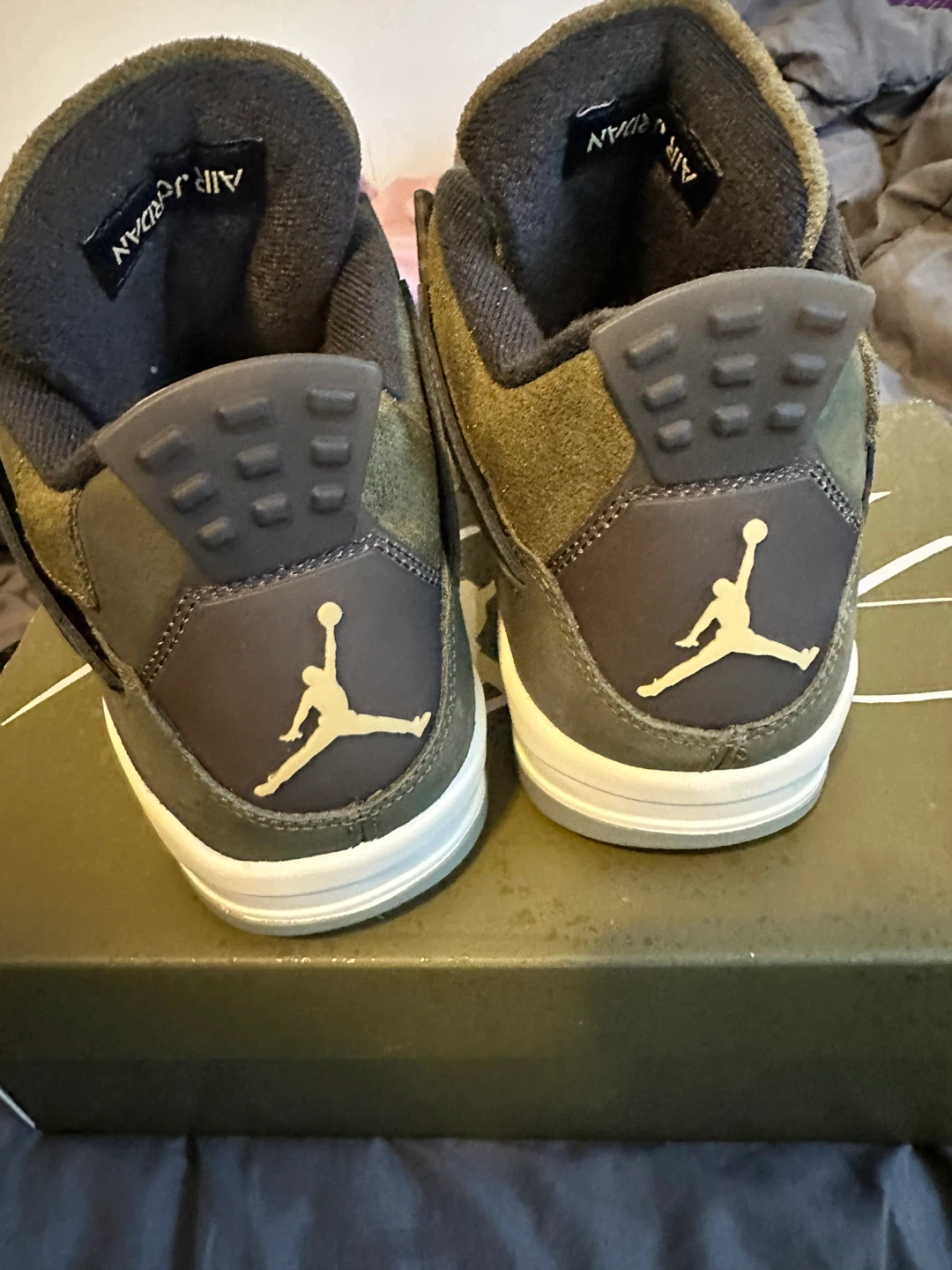 Air Jordan 4 olive size 8.5 - photo 3