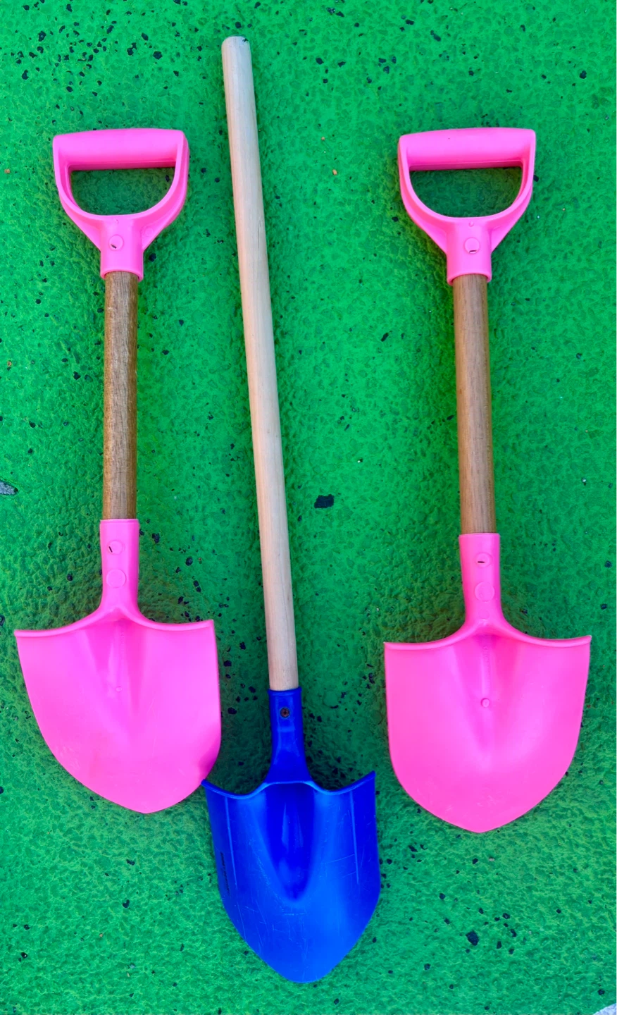 3 Piece Kids Beach Sand Shovels Set - photo 2