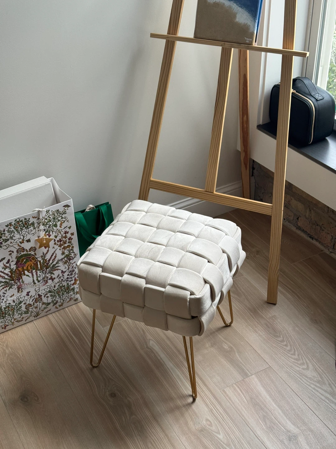 Luxurious White Stools (2)