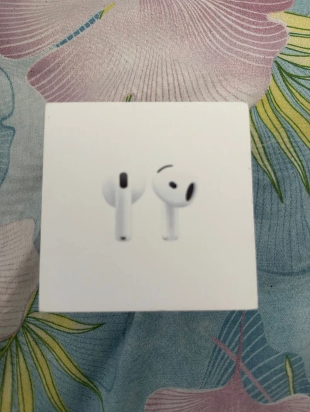 Apple AirPods (4th generation)