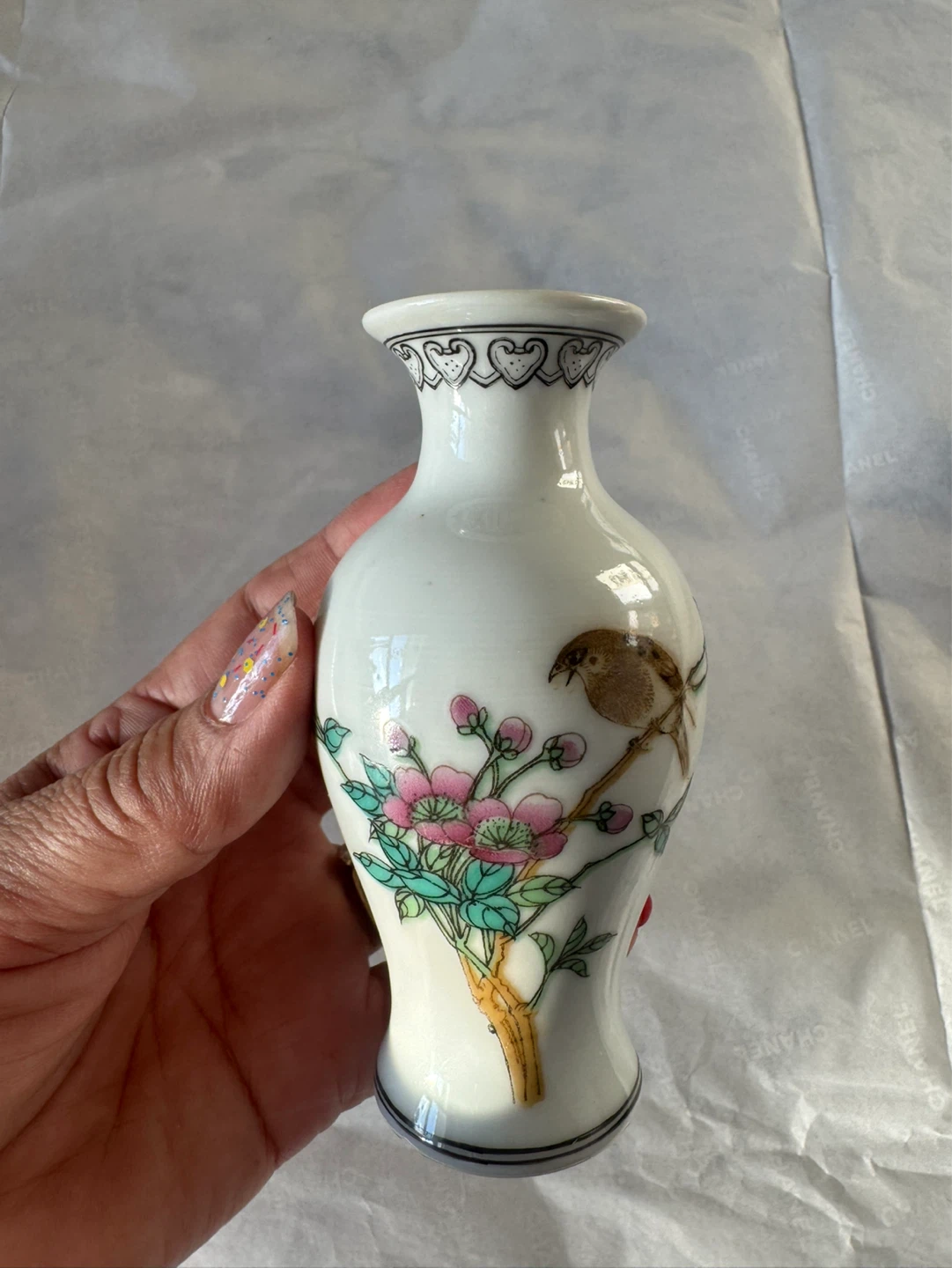 ⚽️Decorative Vase with Bird and Flower Design