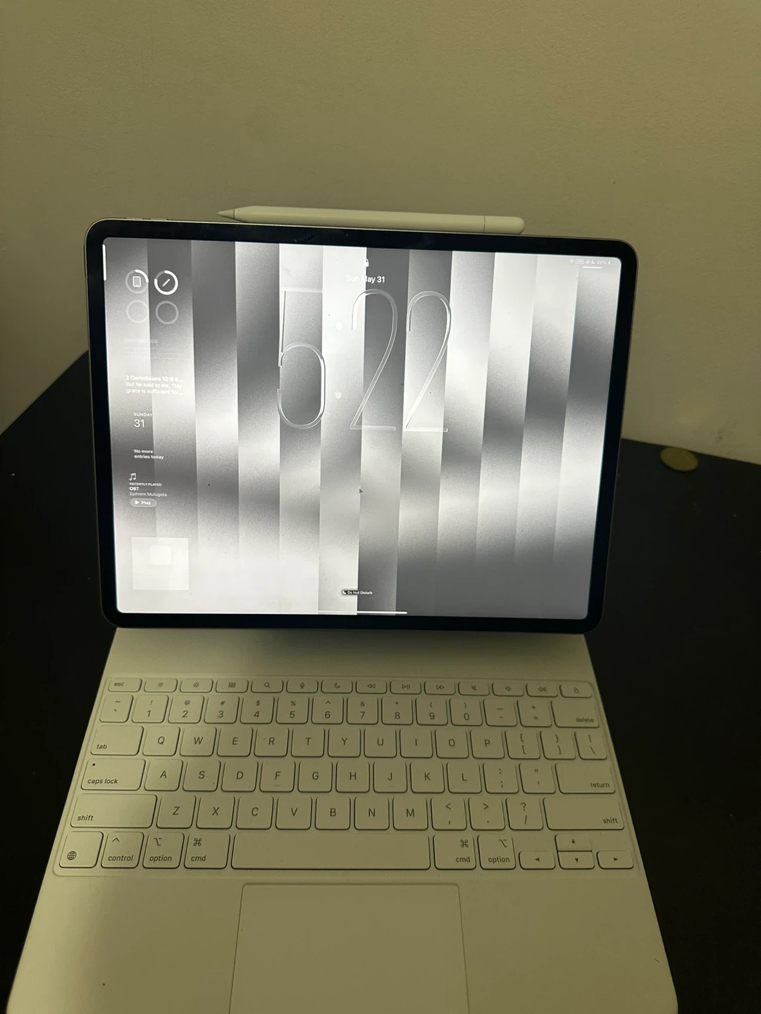 Apple iPad Air with Apple Pencil and Magic keyboard
