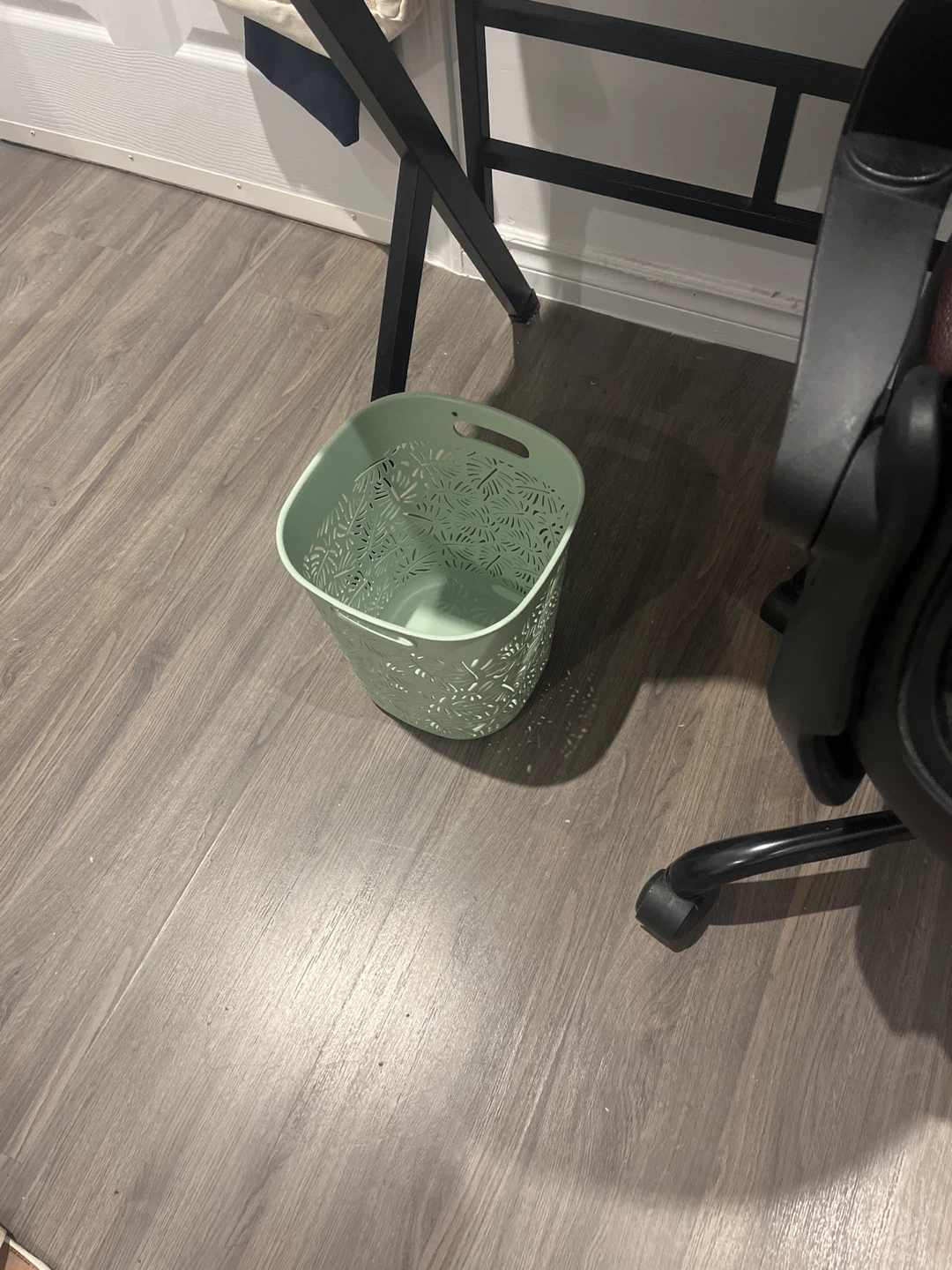 Green Decorative Waste Bin - photo 2