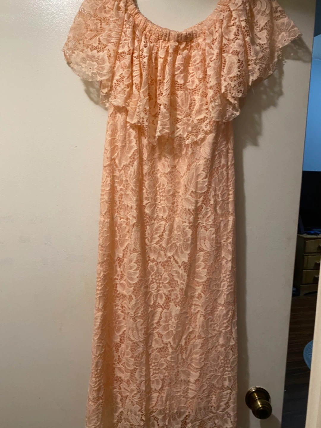Peach Lace Off-the-Shoulder Maxi Dress - photo 3
