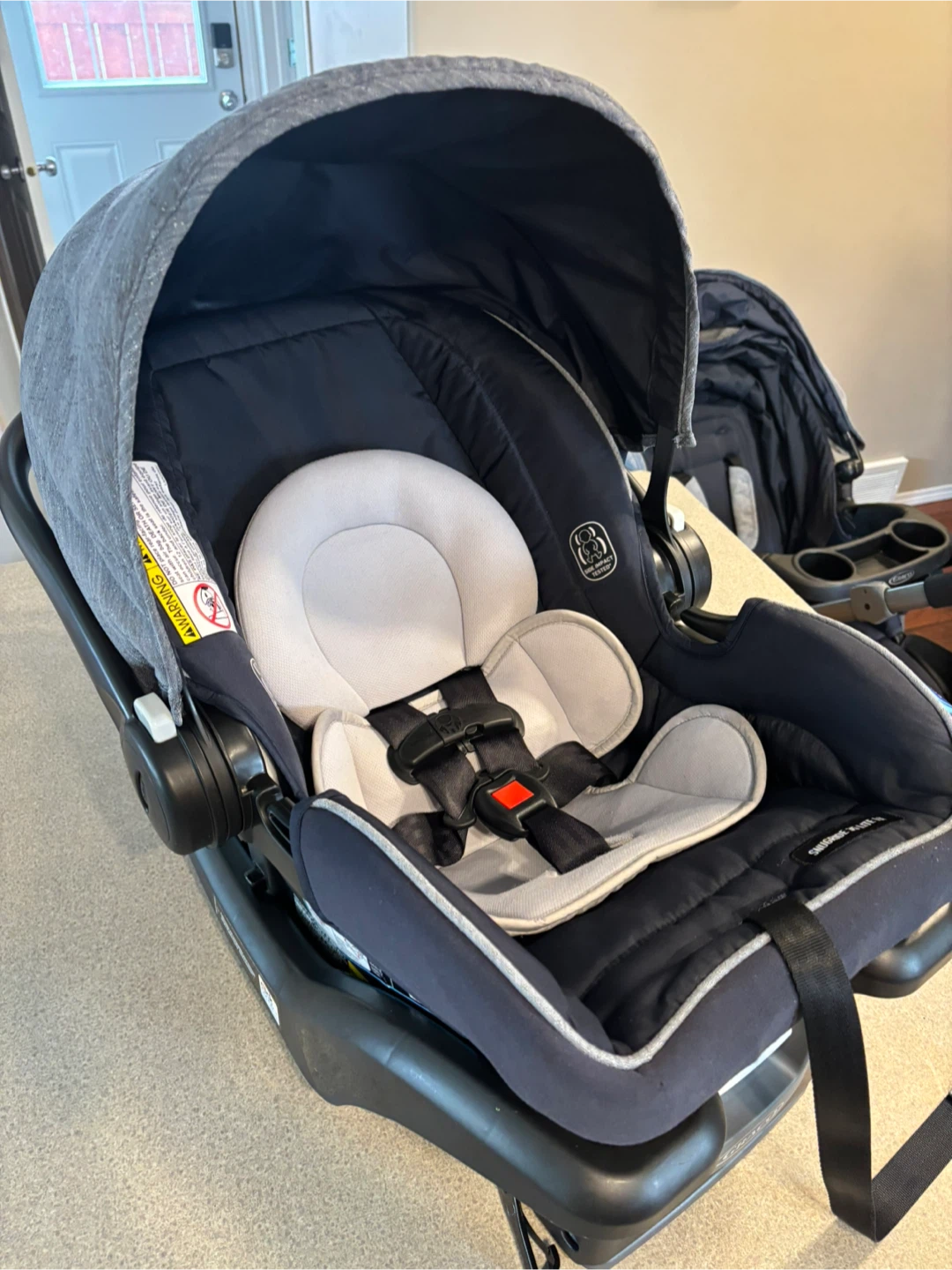 Graco Car Seat and Stroller Travel System - photo 2