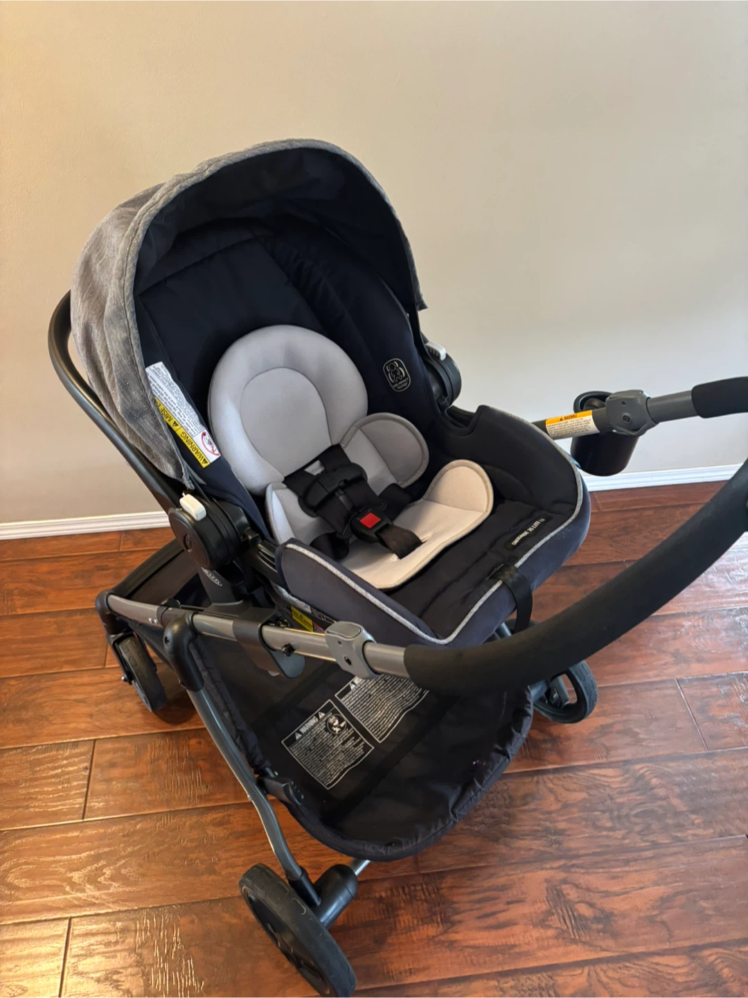 Graco Car Seat and Stroller Travel System - photo 3