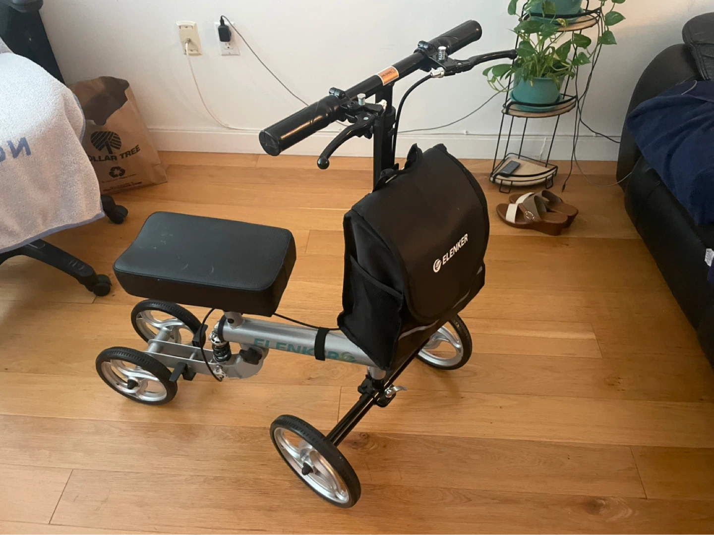 ELENKER Knee Scooter deluxe with shock absorbers Walker - photo 2