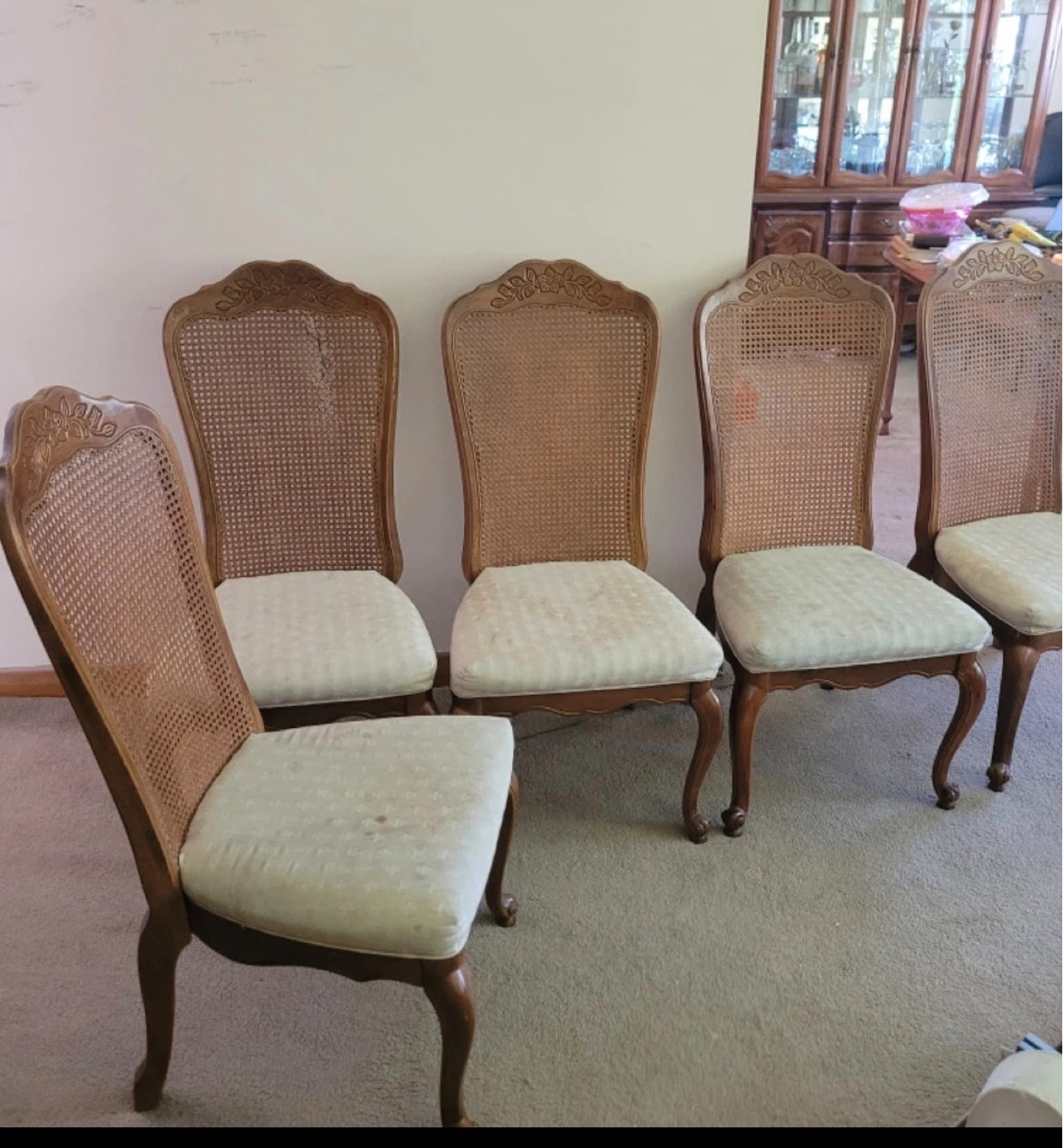 Set of 5 Dining Chairs(delivery available)
