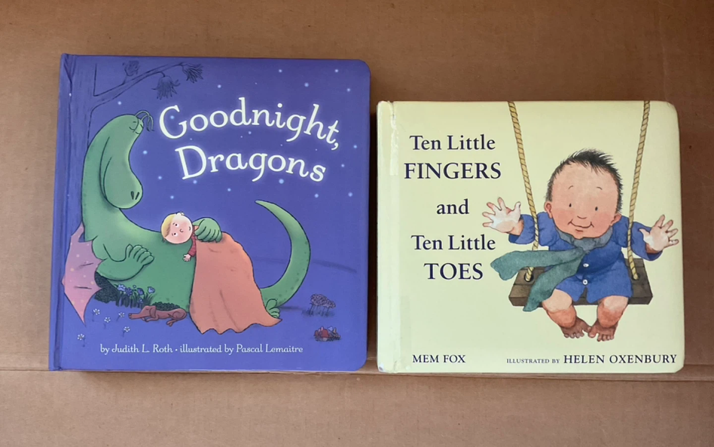 Lot of 11 Children's Board Books - Toronto ABC, etc - photo 2