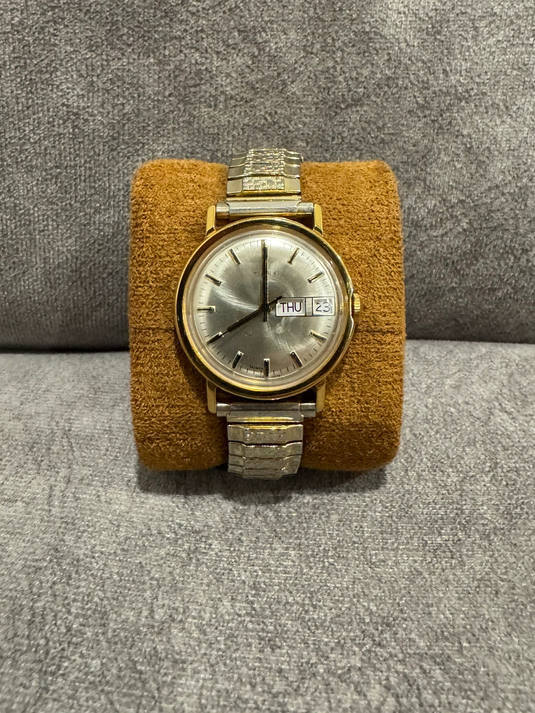 Vintage Gold Tone Mechanical Timex 70s Era