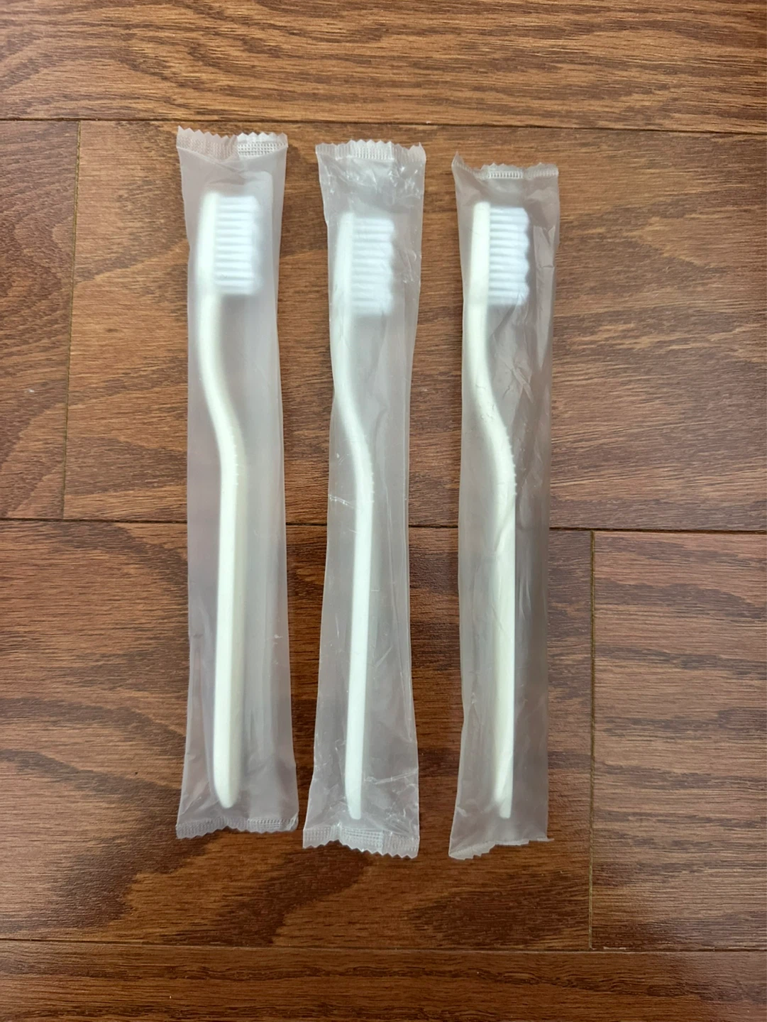 ⚽️ 🆕 3 Individually Wrapped Toothbrushes