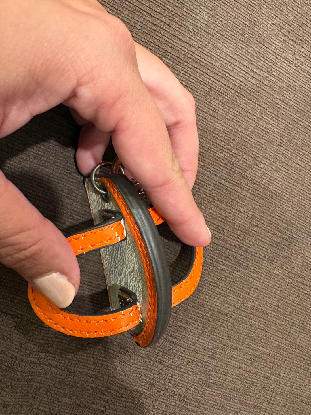 Calvin Klein Orange and Cream Bag Tote Keychain - photo 4