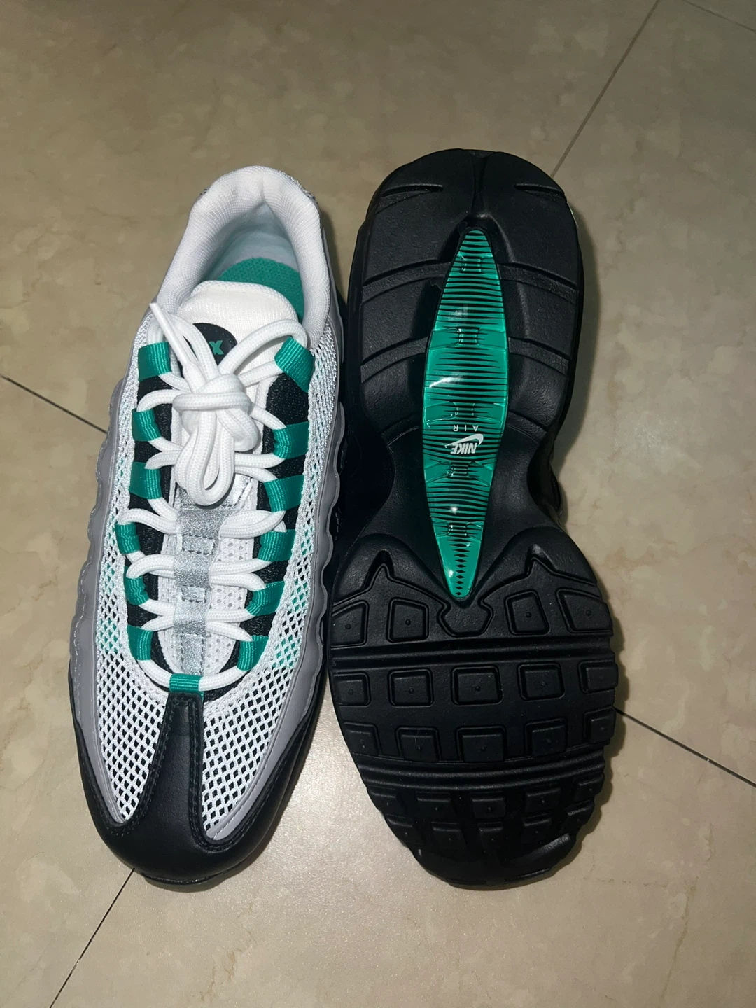 Nike Air Max 95 Running Shoes ⚽