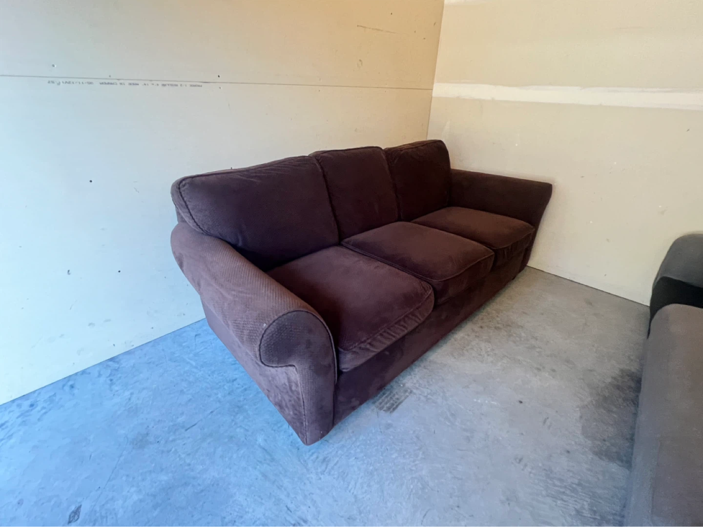 FREE DELIVERY 🚚 Urban Barn Brown Sofa Couch - photo 3