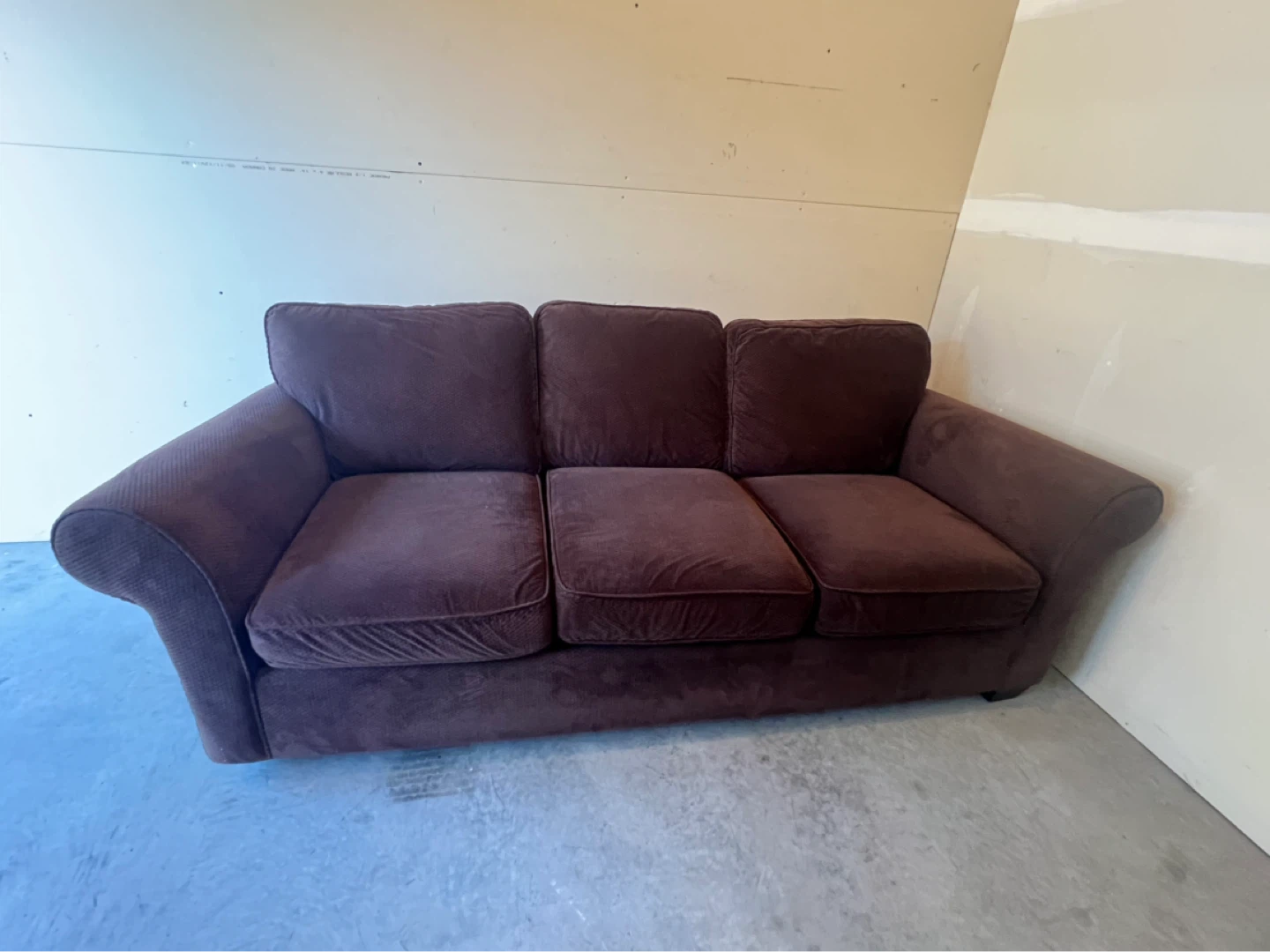 FREE DELIVERY 🚚 Urban Barn Brown Sofa Couch - photo 4