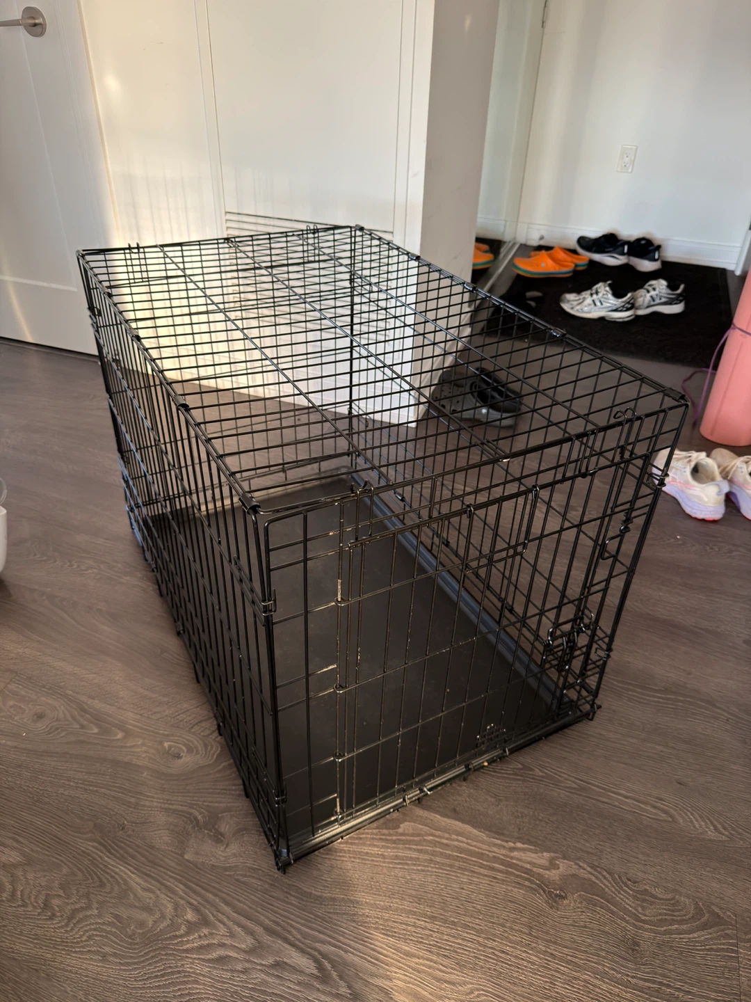 Black Wire Collapsable Dog Crate with Tray