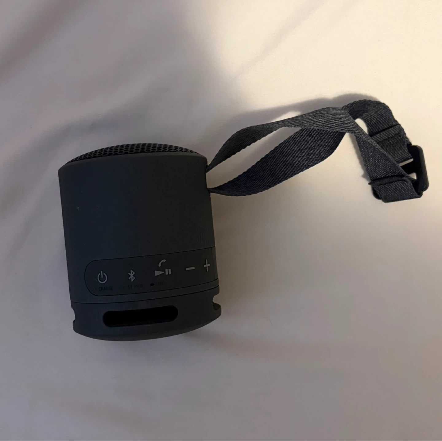 Sony SRS-XB100 bluetooth speaker - photo 4