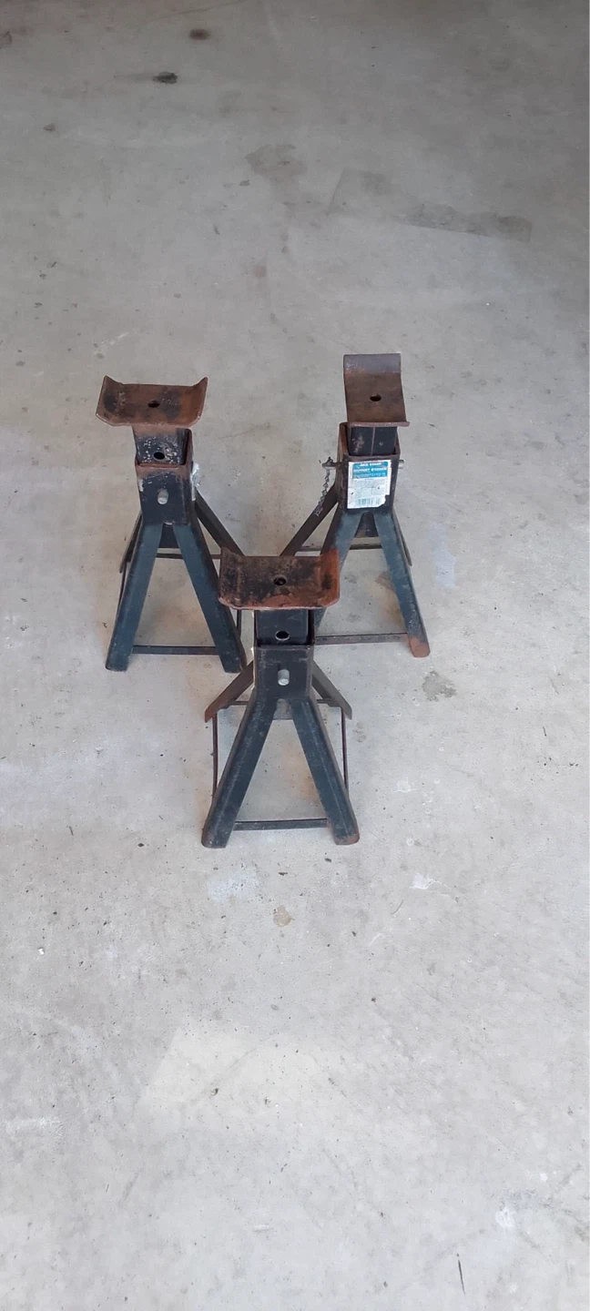 Set of 3 Jack Stands ⚽️
