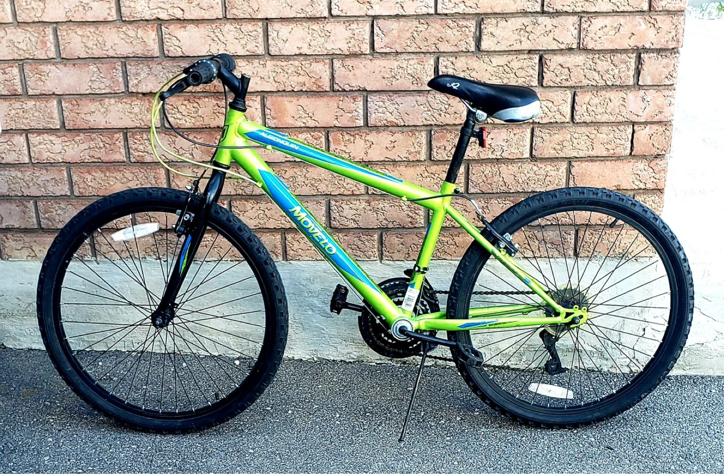 Movelo Mountain Bike