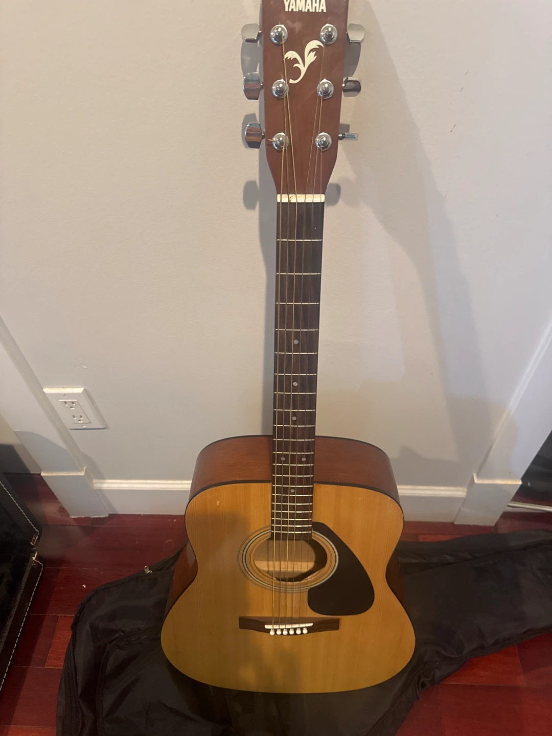 Yamaha Acoustic Guitar