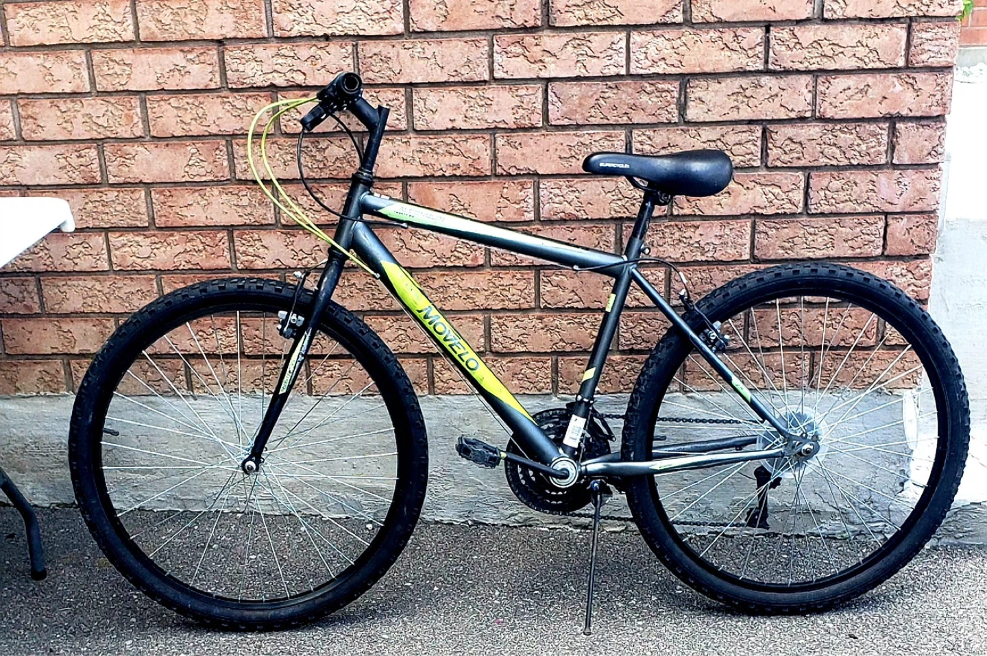 Movelo Mountain Bike