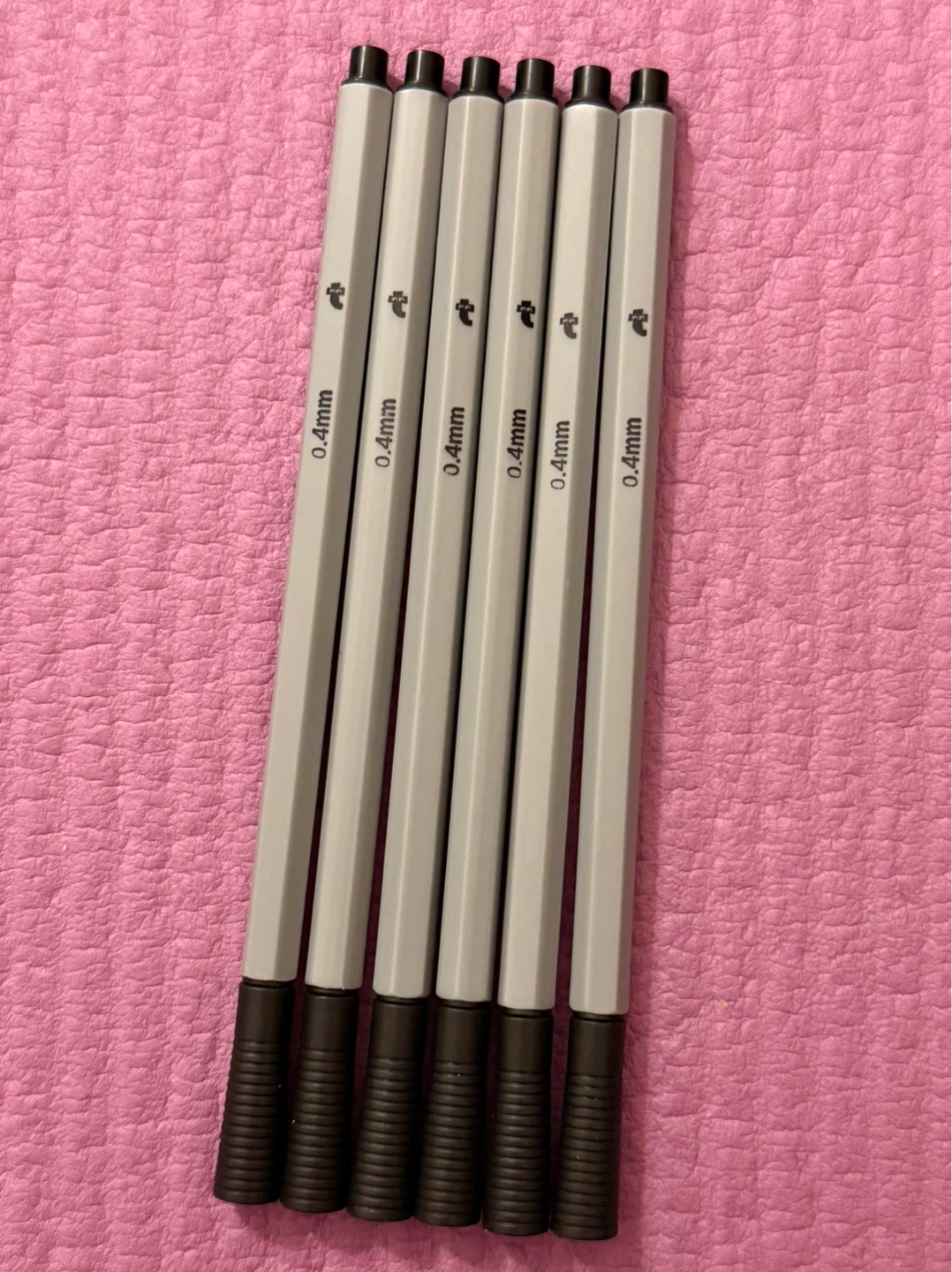 NEW⚽️ 6 Artist Pens - 0.4mm - Black
