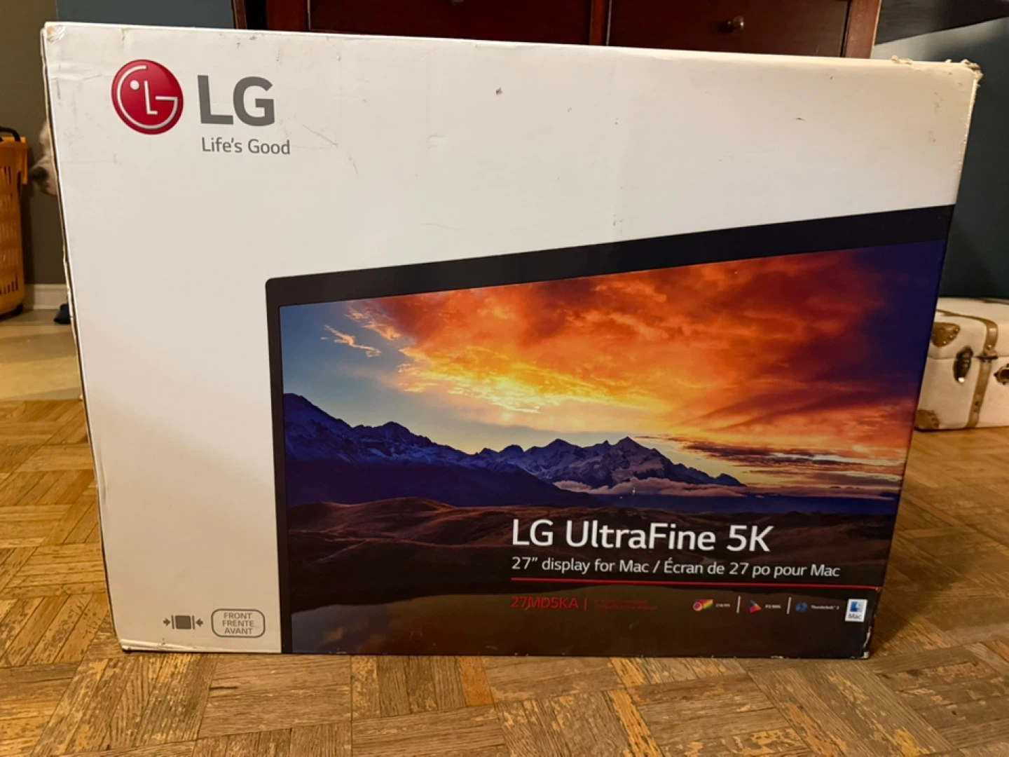 LG UltraFine 5K 27" Display for Mac