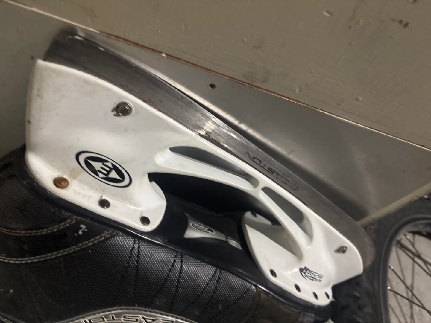 Easton Hockey Skates - photo 2