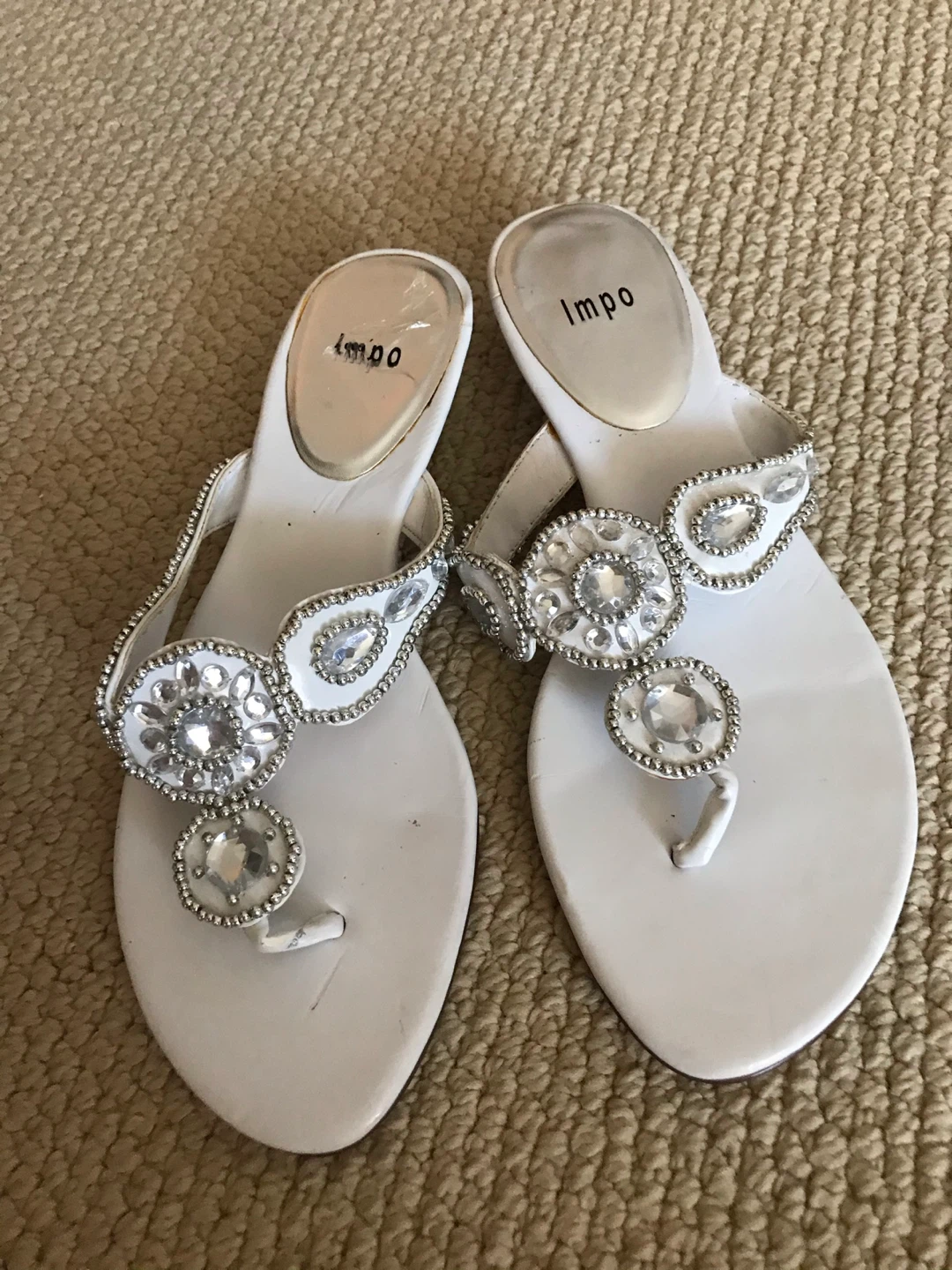 White Embellished Thong Sandals ⚽️
