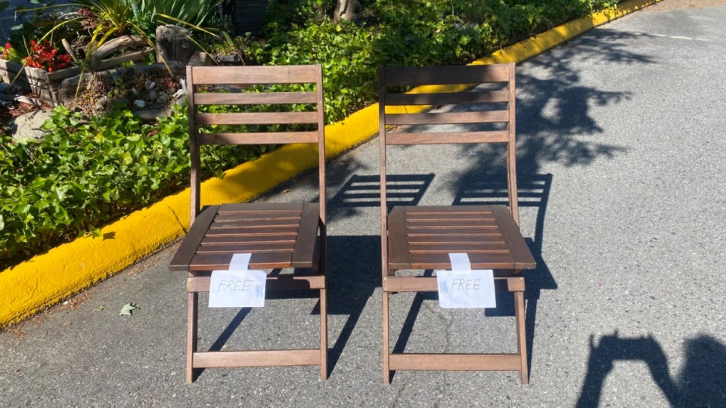 Wooden Folding Chairs (Set of 2)