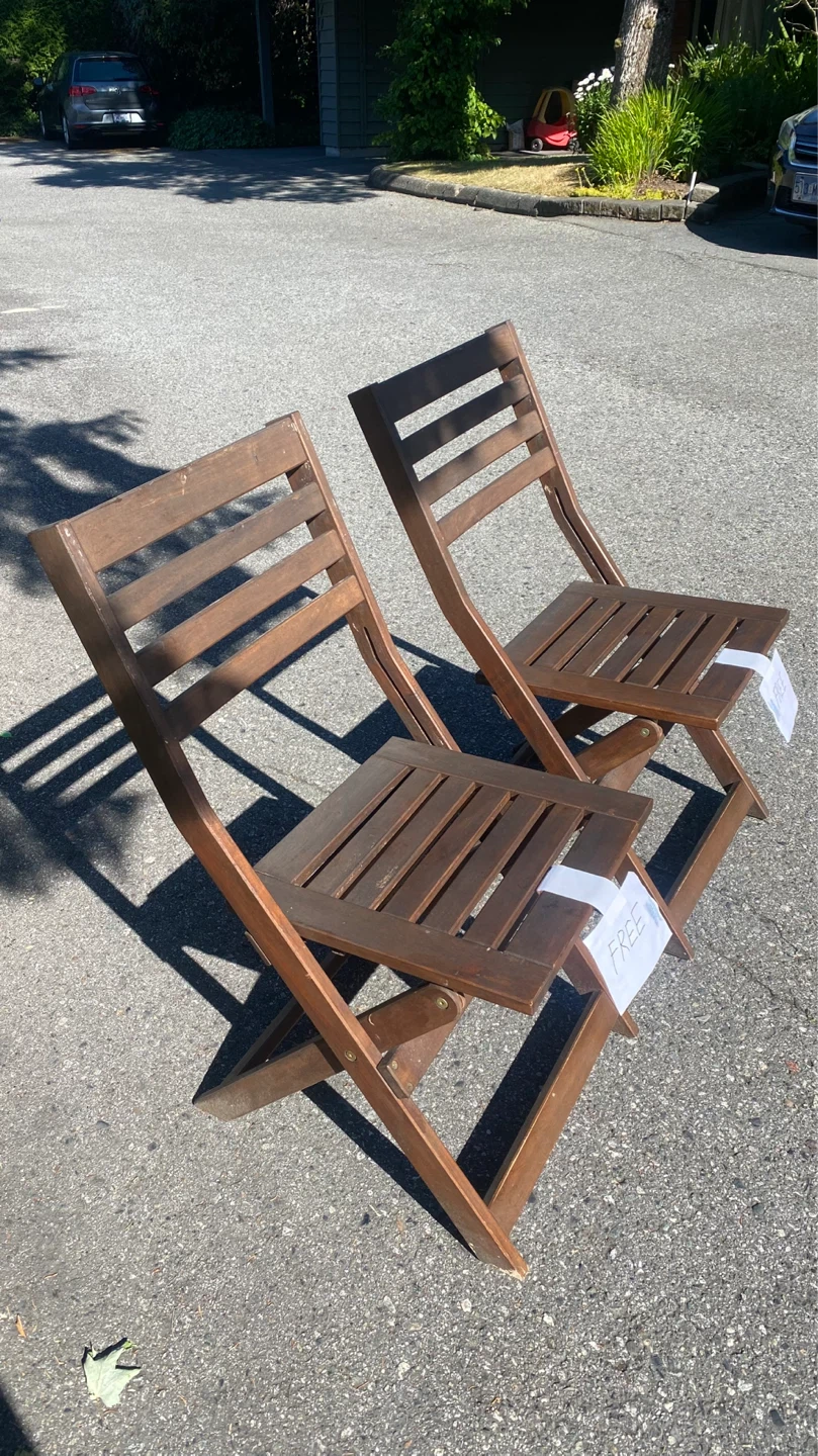 Wooden Folding Chairs (Set of 2) - photo 3