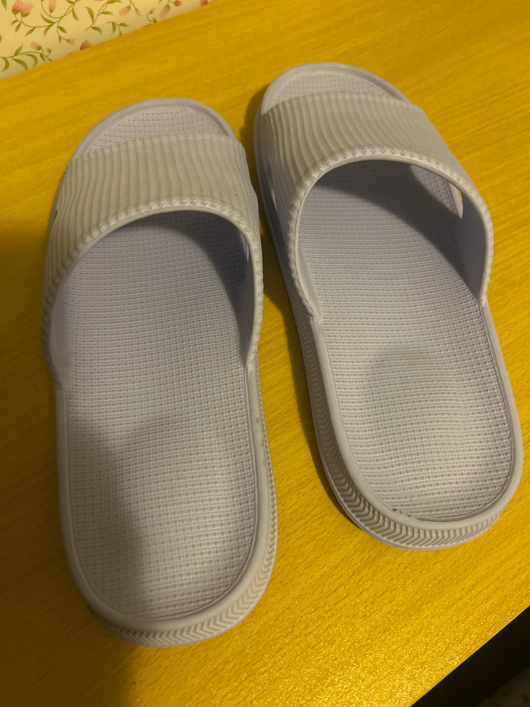 Light Blue Slide Sandals - Size 41 ⚽