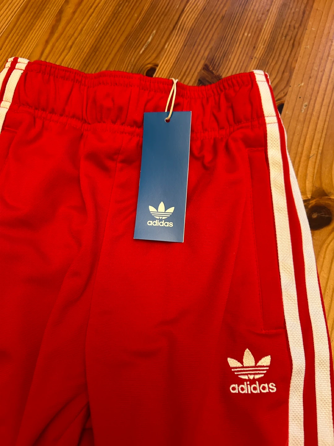 Adidas Red Youth pants XS (7/8) 3 available and 2 small 9/10 - photo 4