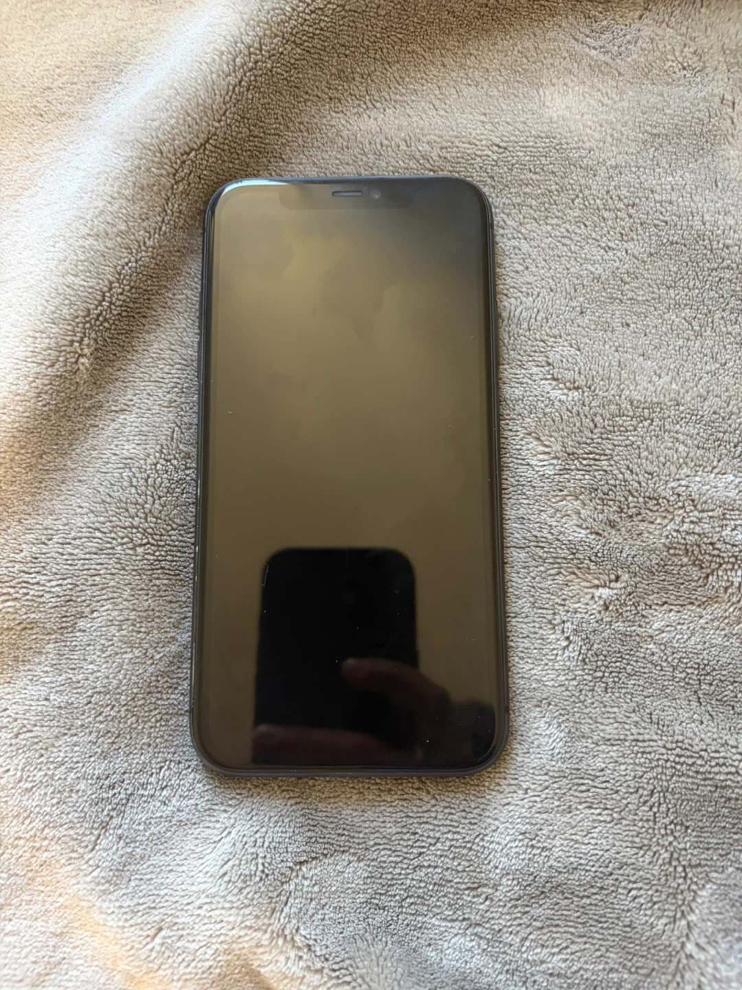 iPhone 11 64GB - Unlocked - 89% Battery Health (Good Condition)
