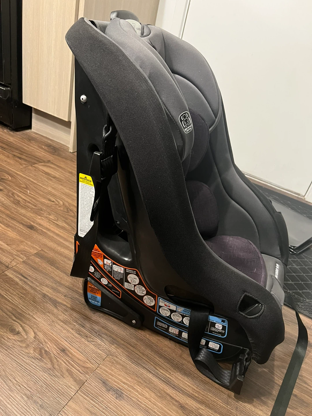 Graco Contender Slim Convertible Car Seat - photo 2