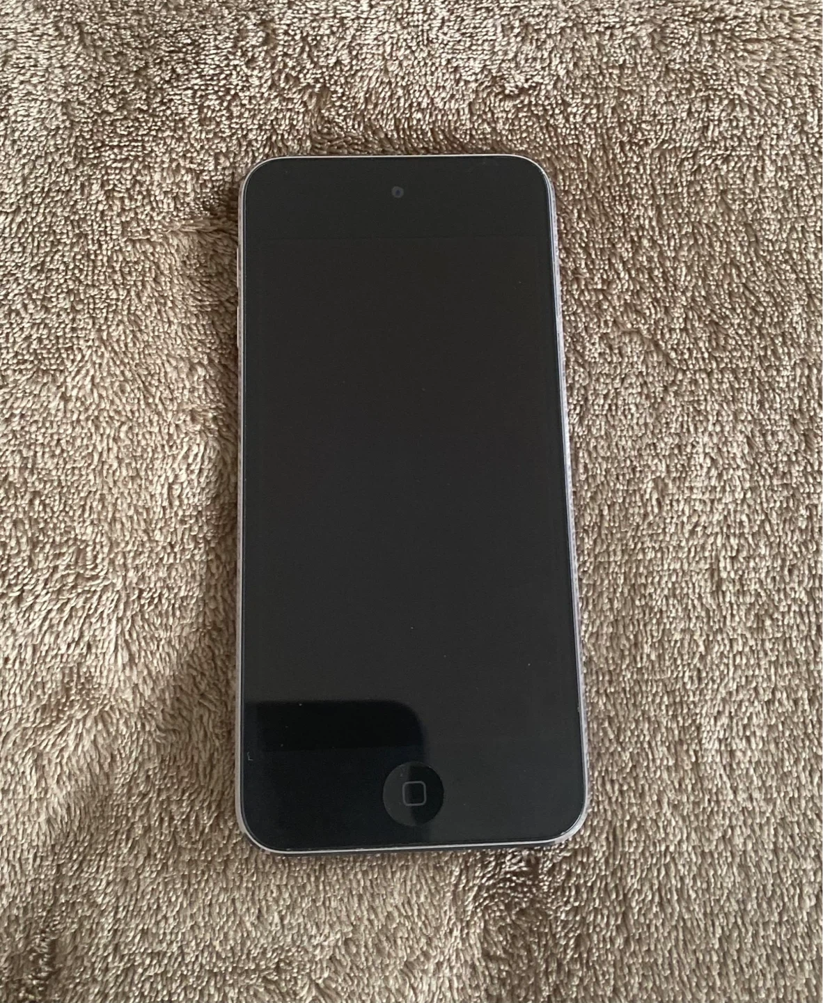iPod Touch 5th Gen 32 GB – Space Gray | Excellent Condition