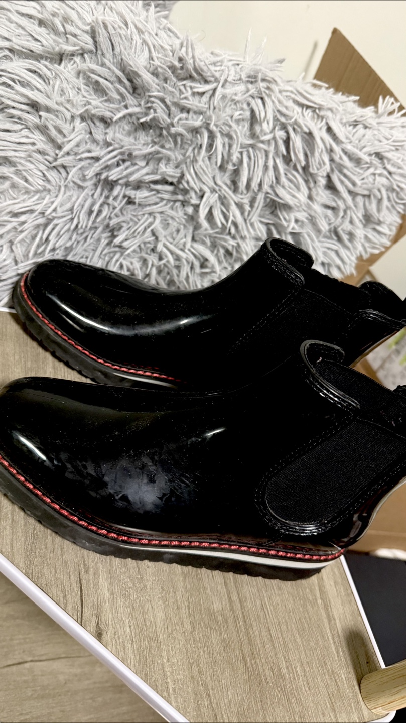 Black Shiny Chelsea Rain Boots - photo 2