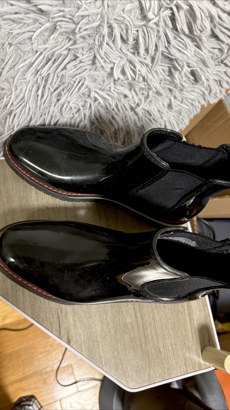 Black Shiny Chelsea Rain Boots
