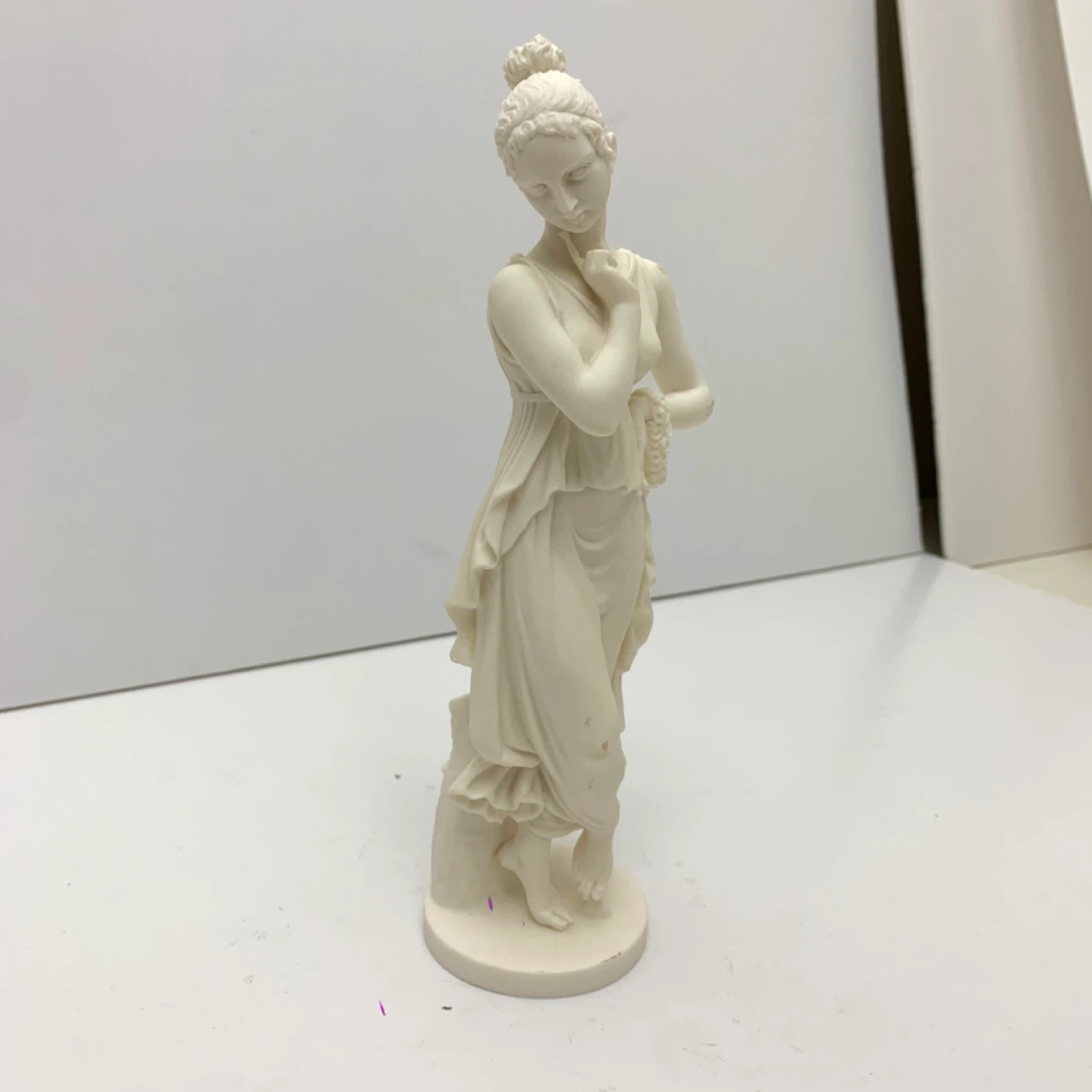 Decorative Figurine Woman Statue Home Decor Sculpture Accent - photo 2