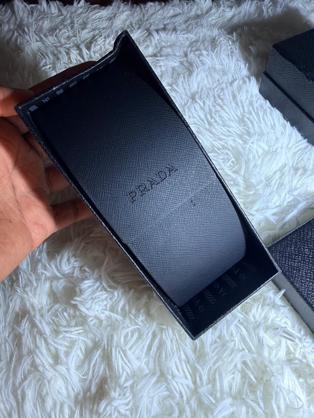 Black PRADA sunglasses - photo 2